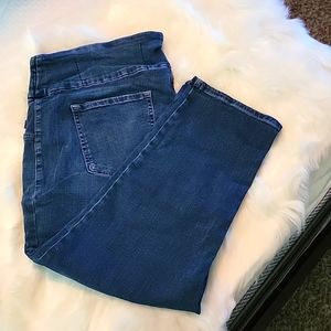 Lee Jean Pull on Capris